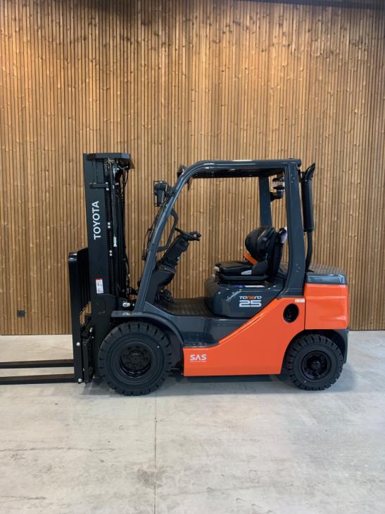 Forklift 2.5 ton diesel 52-8FDF25