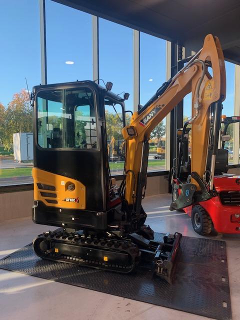 Excavator SY18C