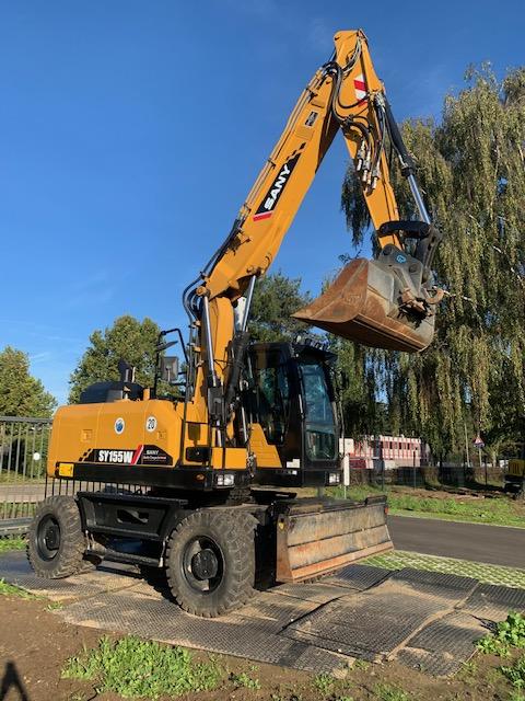 Excavator mobile SY155W - SECOND HAND!