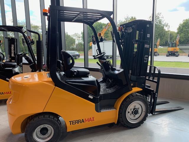 terramax-heftruck-35t-1666276356.jpg